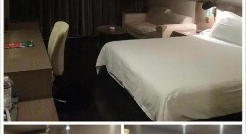 Bed in Jinjiang Inn Select Shanghai Nanjing Road Pedestrian Street