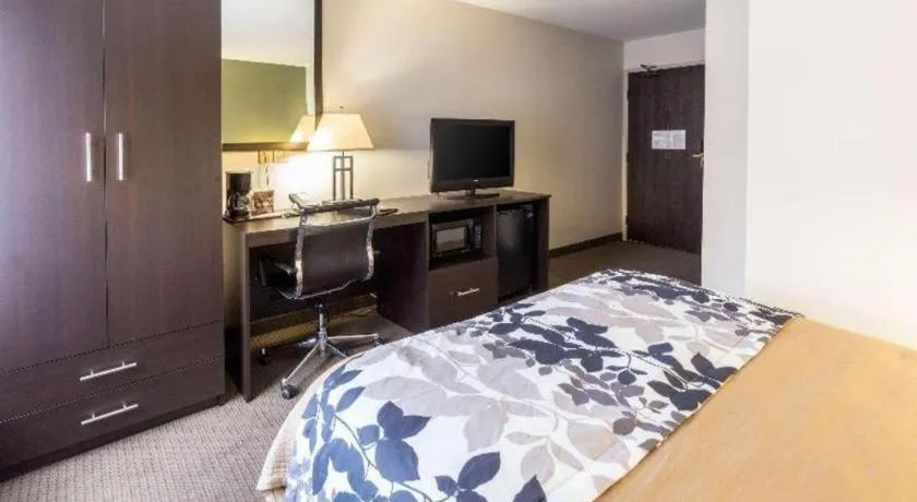 Bed in Sleep Inn Airport Phoenix