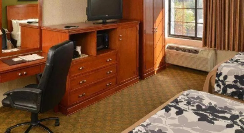 Bed in Sleep Inn Airport Phoenix