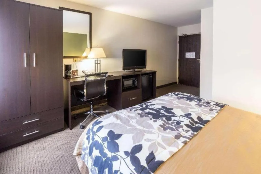 Bed in Sleep Inn Airport Phoenix