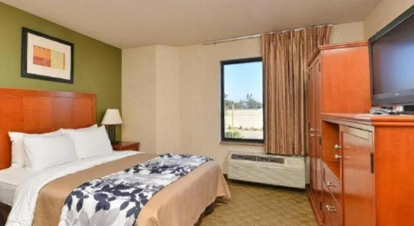 Bed in Sleep Inn Airport Phoenix