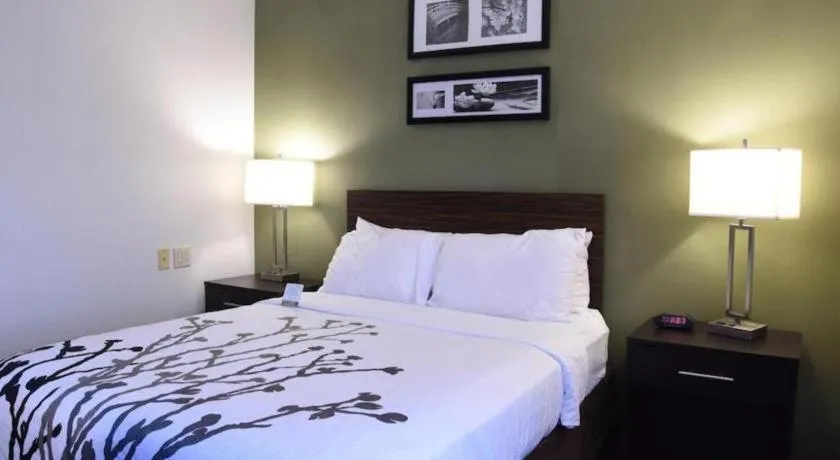 Bed in Sleep Inn Airport Phoenix