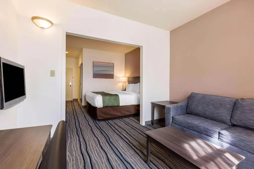 Ramada Suites by Wyndham San Diego