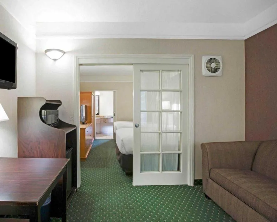 Ramada Suites by Wyndham San Diego