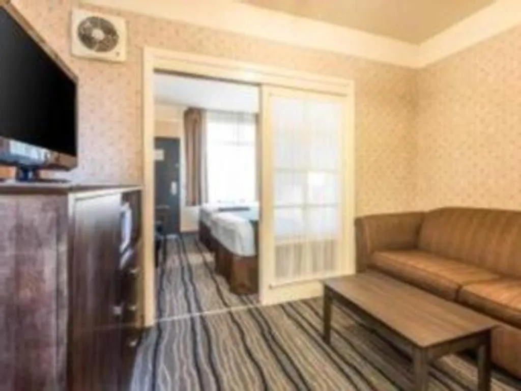 Ramada Suites by Wyndham San Diego