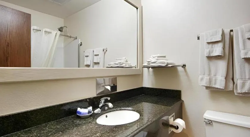 Best Western Lake Lucille Inn