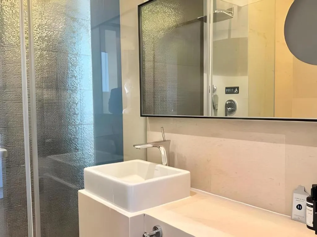 Grand Madison Qingdao Harbour-view Central（Former Qingdao Farglory Hotel）