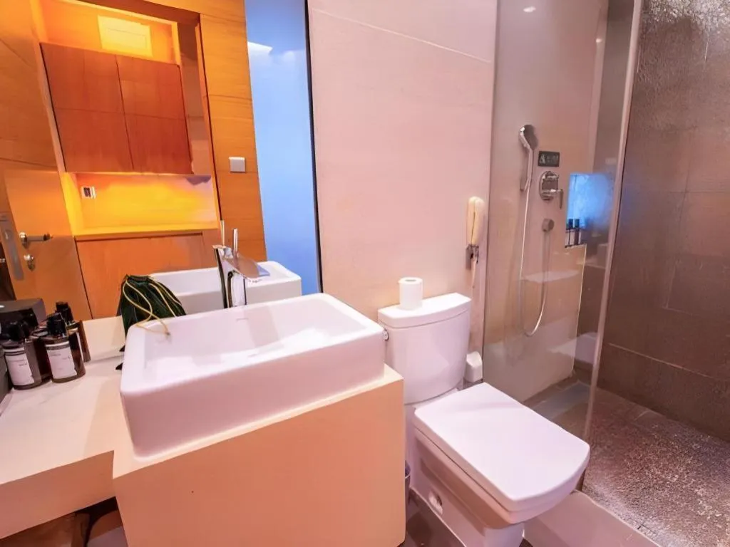 Grand Madison Qingdao Harbour-view Central（Former Qingdao Farglory Hotel）