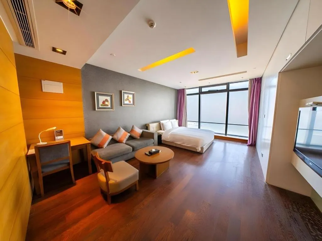 Grand Madison Qingdao Harbour-view Central（Former Qingdao Farglory Hotel）