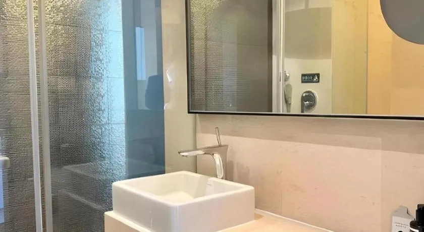 Grand Madison Qingdao Harbour-view Central（Former Qingdao Farglory Hotel）