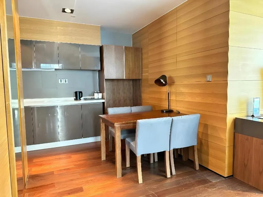 Grand Madison Qingdao Harbour-view Central（Former Qingdao Farglory Hotel）