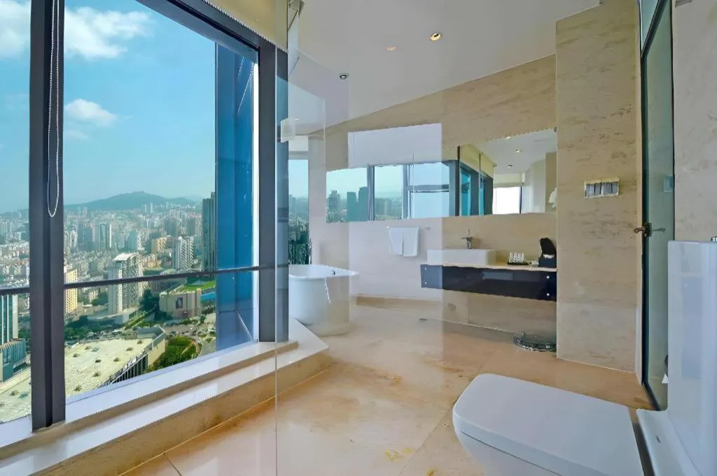 Grand Madison Qingdao Harbour-view Central（Former Qingdao Farglory Hotel）