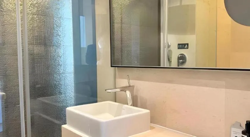 Grand Madison Qingdao Harbour-view Central（Former Qingdao Farglory Hotel）