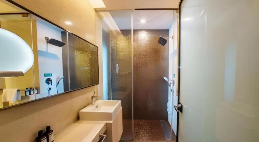 Grand Madison Qingdao Harbour-view Central（Former Qingdao Farglory Hotel）