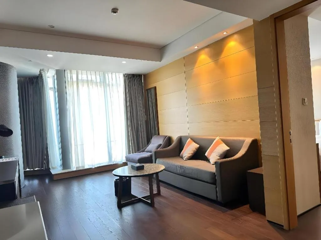 Grand Madison Qingdao Harbour-view Central（Former Qingdao Farglory Hotel）