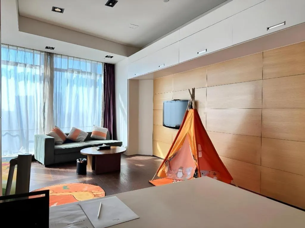 Grand Madison Qingdao Harbour-view Central（Former Qingdao Farglory Hotel）