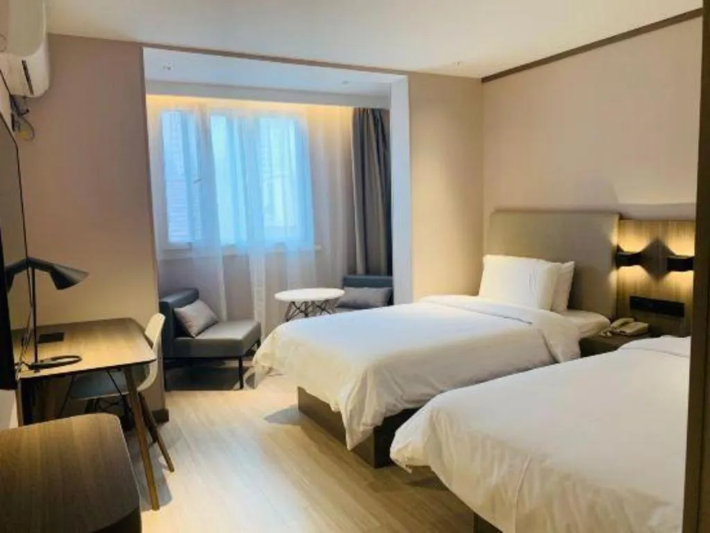 Hanting Hotel Shanghai Zhongshan Park Metro Station