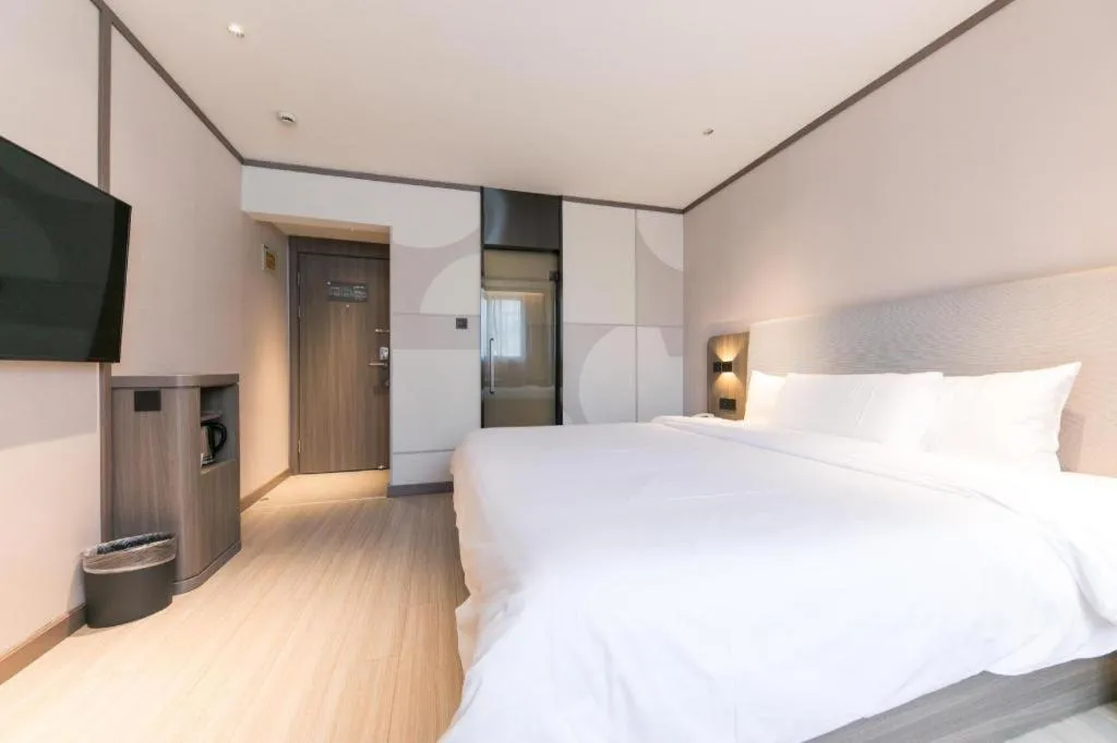 Hanting Hotel Shanghai Zhongshan Park Metro Station