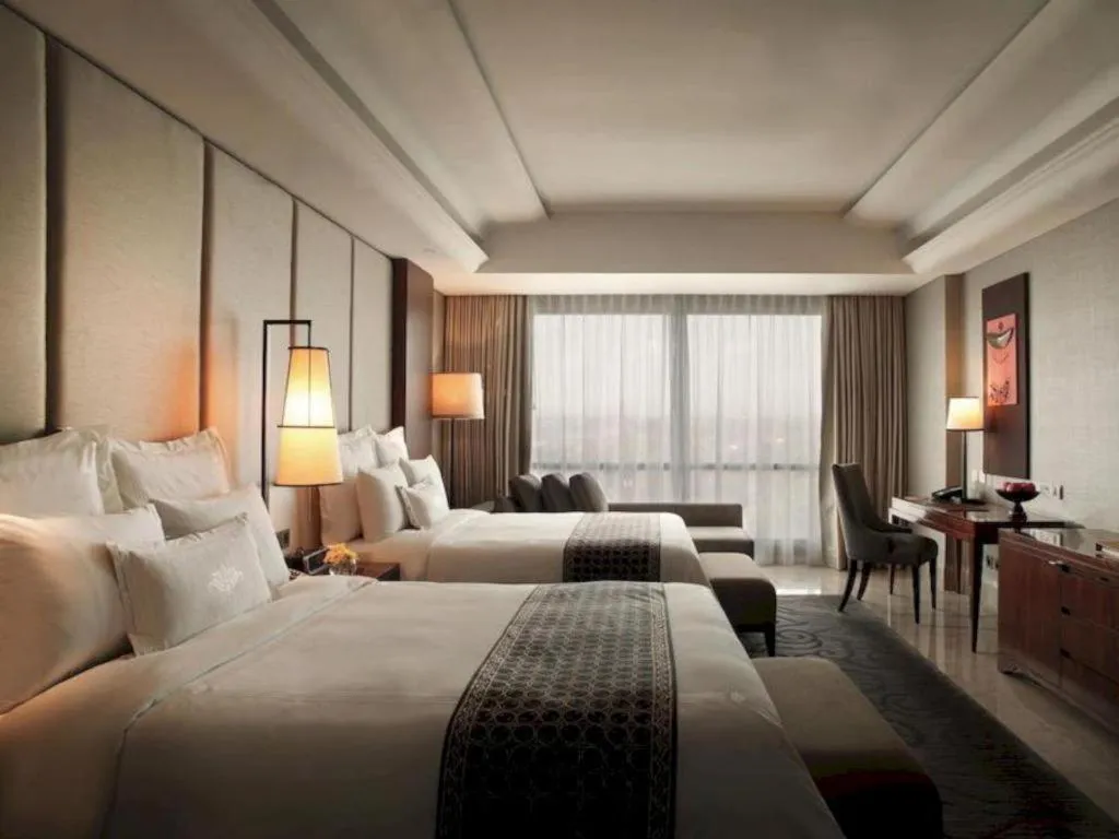 Bed in Hotel Tentrem Yogyakarta