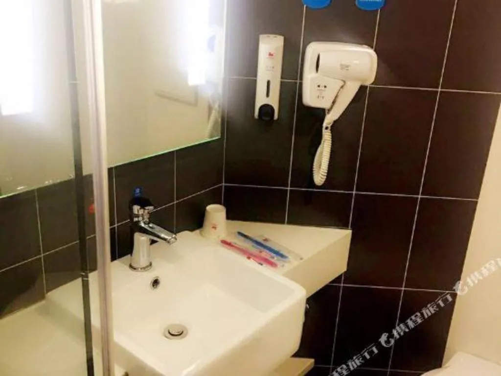 Hanting Hotel Hangzhou West Lake Wulin Square