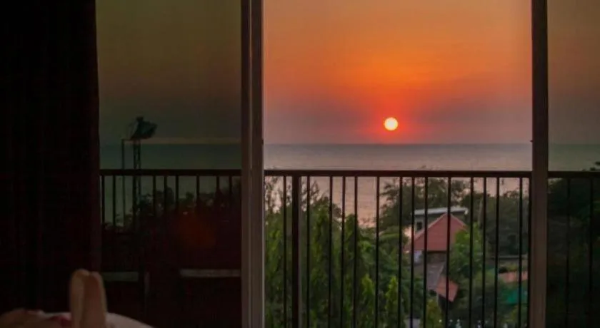 B2 Sea View Pattaya Boutique & Budget Hotel
