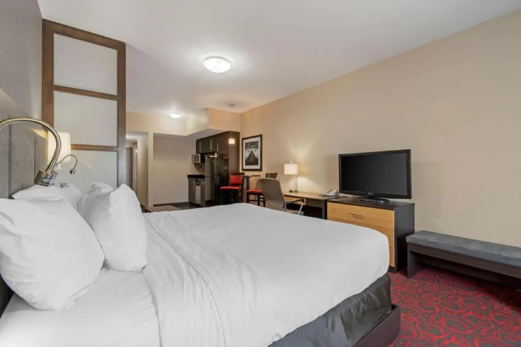 Bed in Best Western Plus Eastgate Inn & Suites
