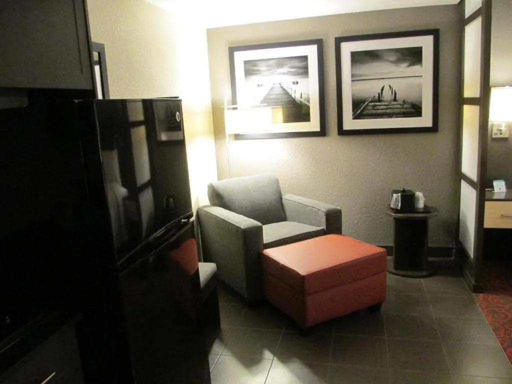 Best Western Plus Eastgate Inn & Suites