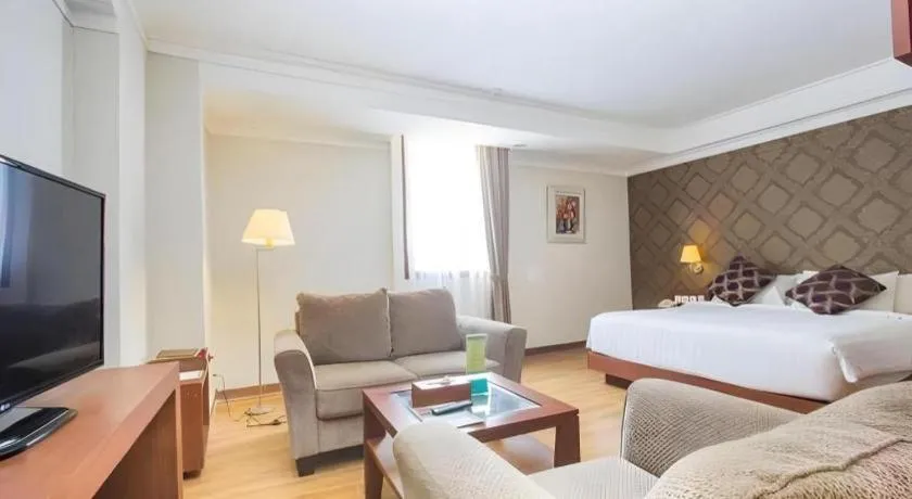 Bed in Horison Aziza Solo