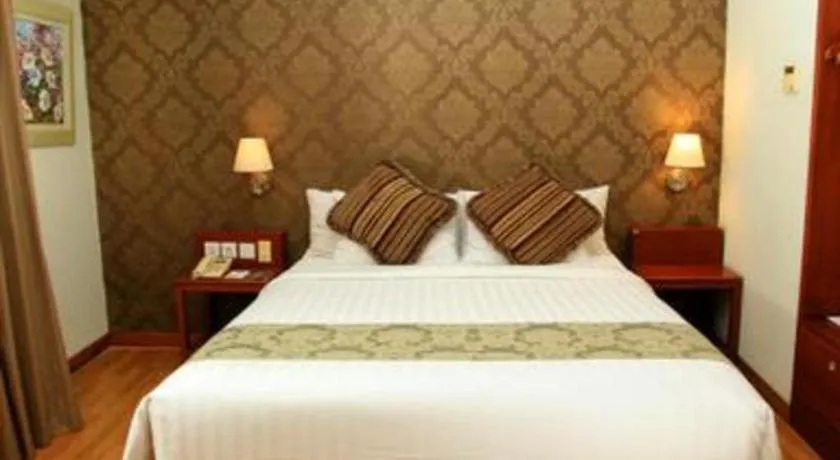 Bed in Horison Aziza Solo