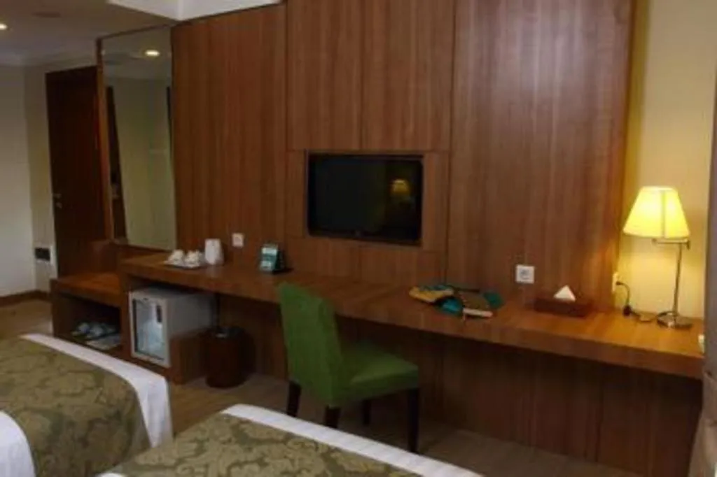 Bed in Horison Aziza Solo