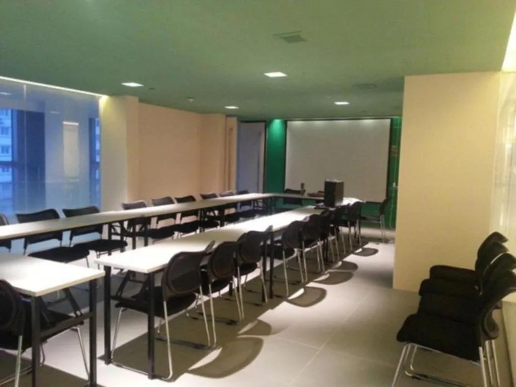 Jinjiang Inn Weihai Liugong Island Scenic Spot Shopping Market