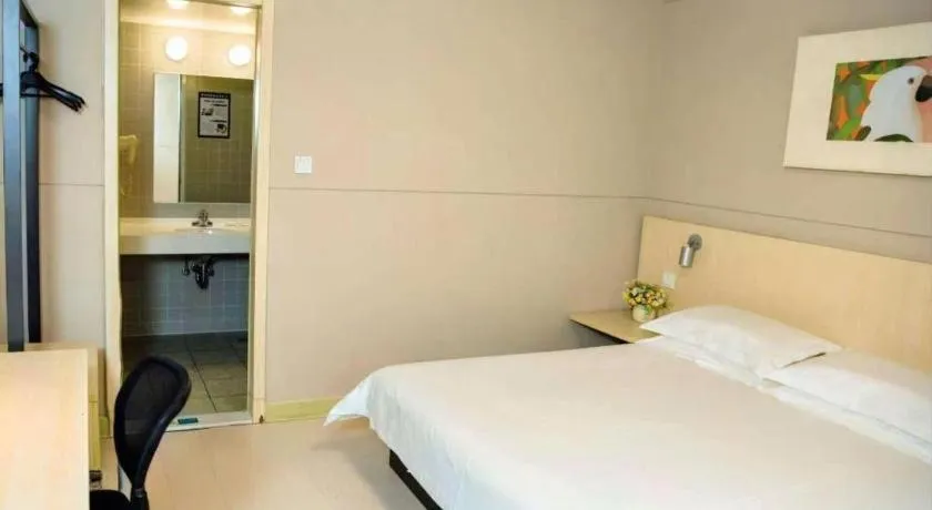 Bed in Jinjiang Inn Weihai Liugong Island Scenic Spot Shopping Market