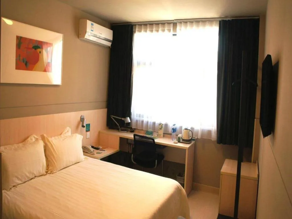 Bed in Jinjiang Inn Weihai Liugong Island Scenic Spot Shopping Market