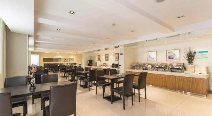 Jinjiang Inn Weihai Liugong Island Scenic Spot Shopping Market