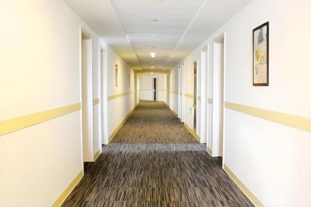 Jinjiang Inn Weihai Liugong Island Scenic Spot Shopping Market