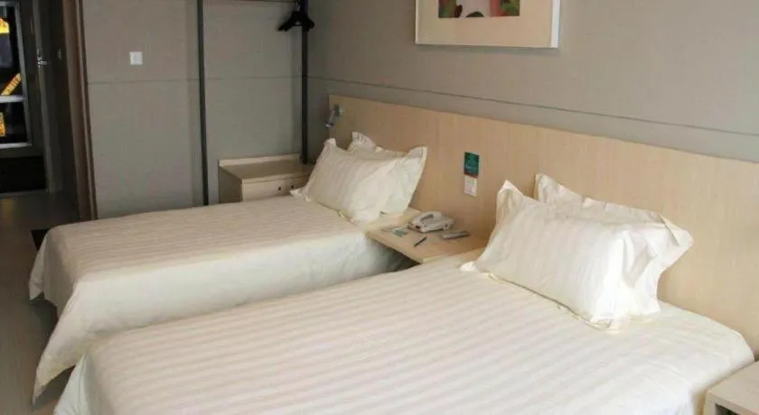 Bed in Jinjiang Inn Weihai Liugong Island Scenic Spot Shopping Market