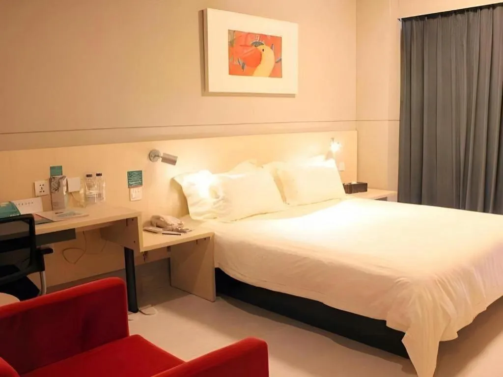 Bed in Jinjiang Inn Weihai Liugong Island Scenic Spot Shopping Market