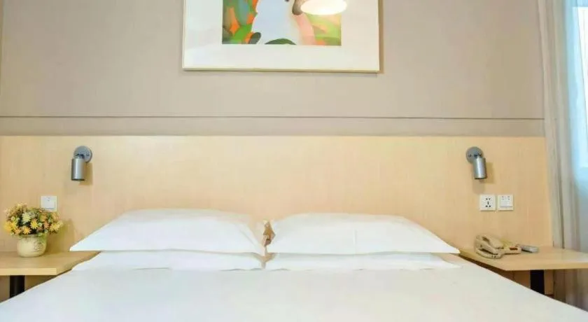 Bed in Jinjiang Inn Weihai Liugong Island Scenic Spot Shopping Market