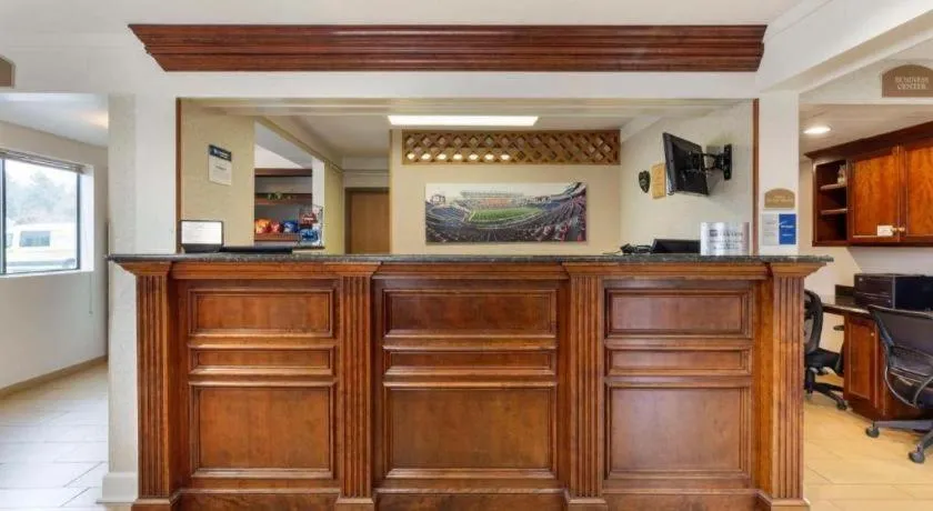 Best Western Plus The Inn at Sharon/Foxboro