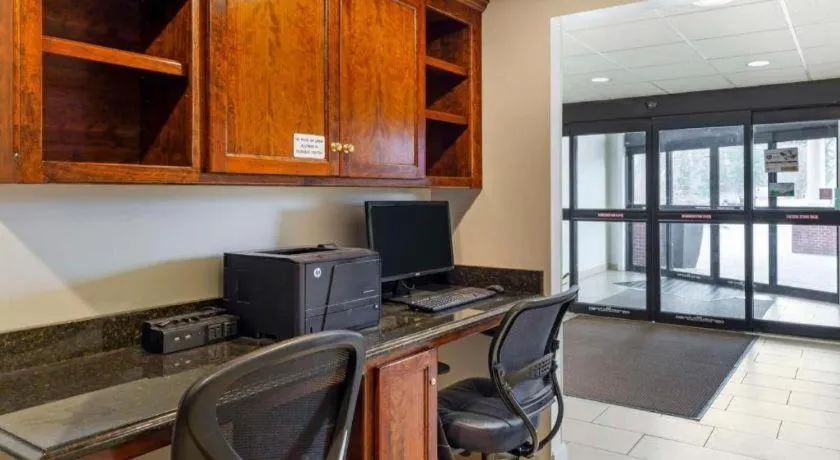 Best Western Plus The Inn at Sharon/Foxboro