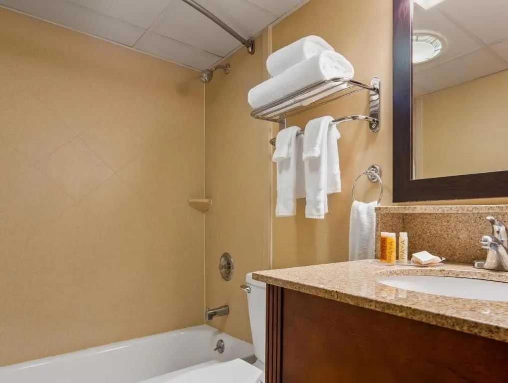 Best Western Plus The Inn at Sharon/Foxboro