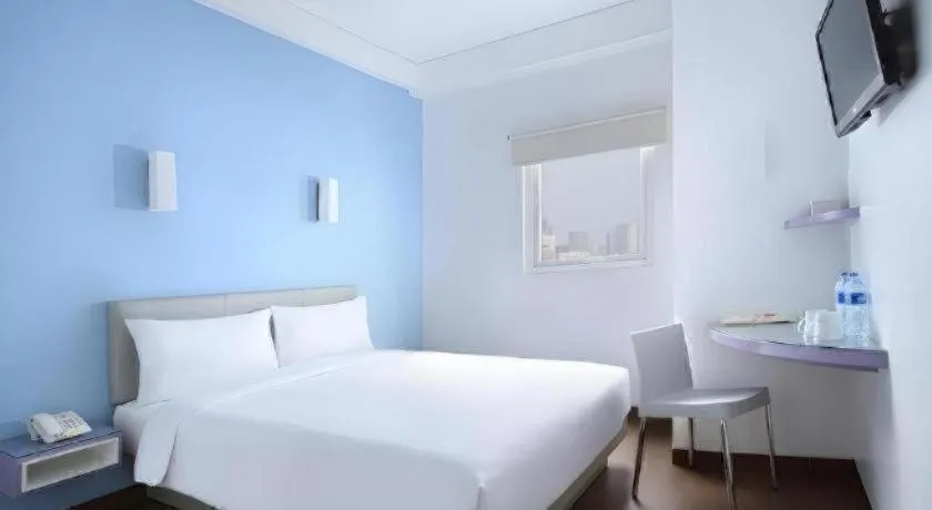 Bed in Amaris Hotel Pakuan Bogor