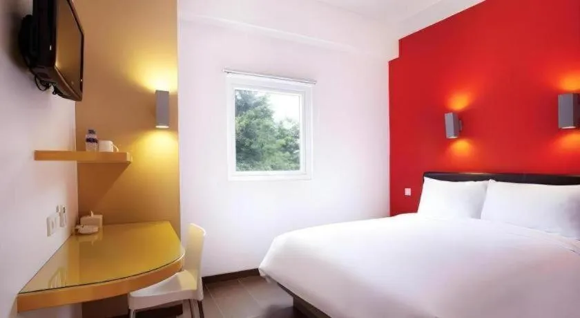 Bed in Amaris Hotel Pakuan Bogor