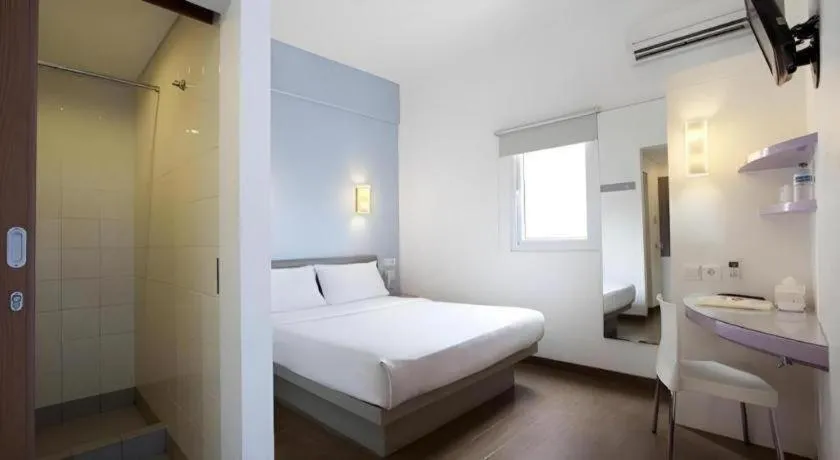 Bed in Amaris Hotel Pakuan Bogor