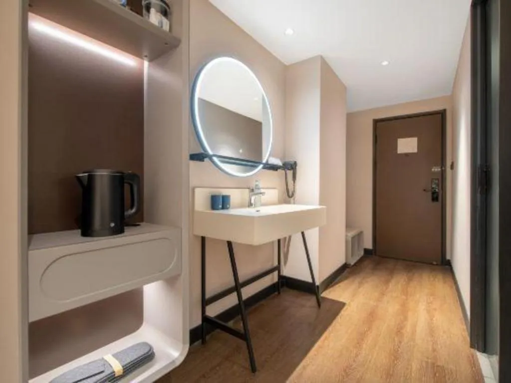 Hanting Hotel Chongqing Nanping Wanda Metro Station