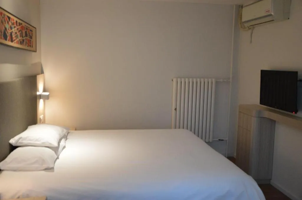 Hanting Hotel Qingdao Shandong Road Central Business District