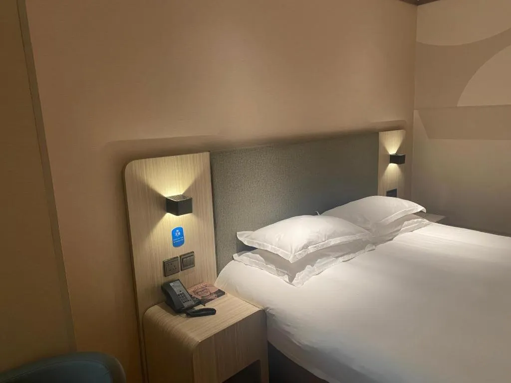 Hanting Hotel Tianjin Tanggu Metro Station