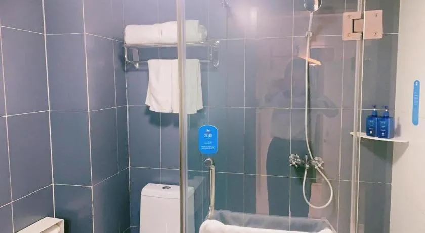 Hanting Hotel Tianjin Tanggu Metro Station