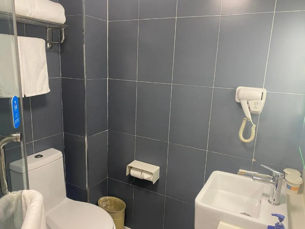 Hanting Hotel Tianjin Tanggu Metro Station