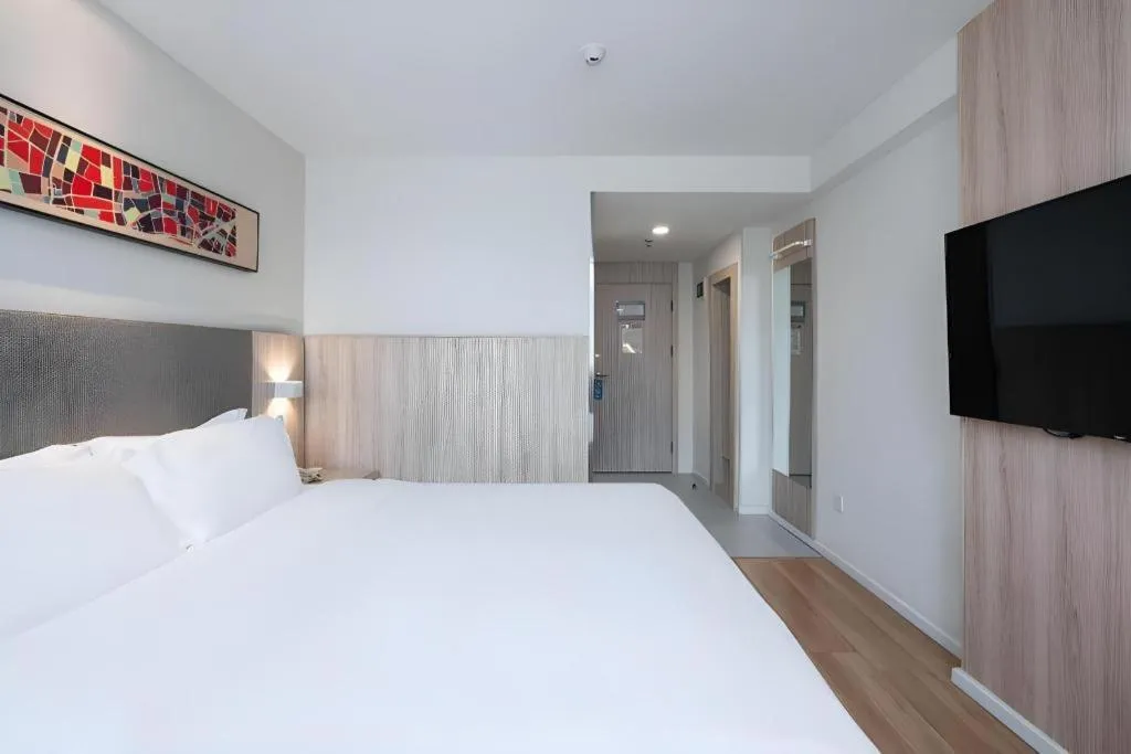 Hanting Hotel Guangzhou Sanyuanli Metro Station